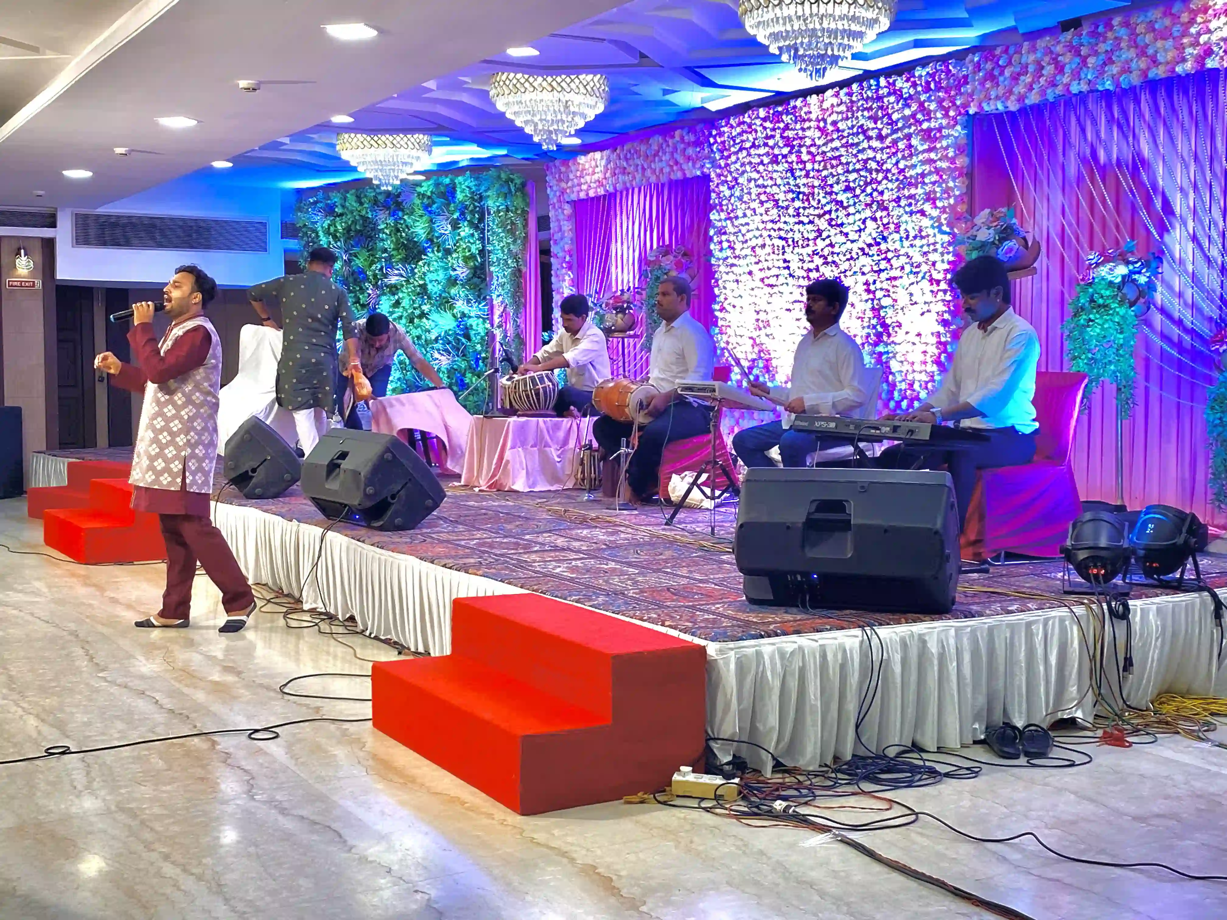 Sangeet Sound Lights Truss